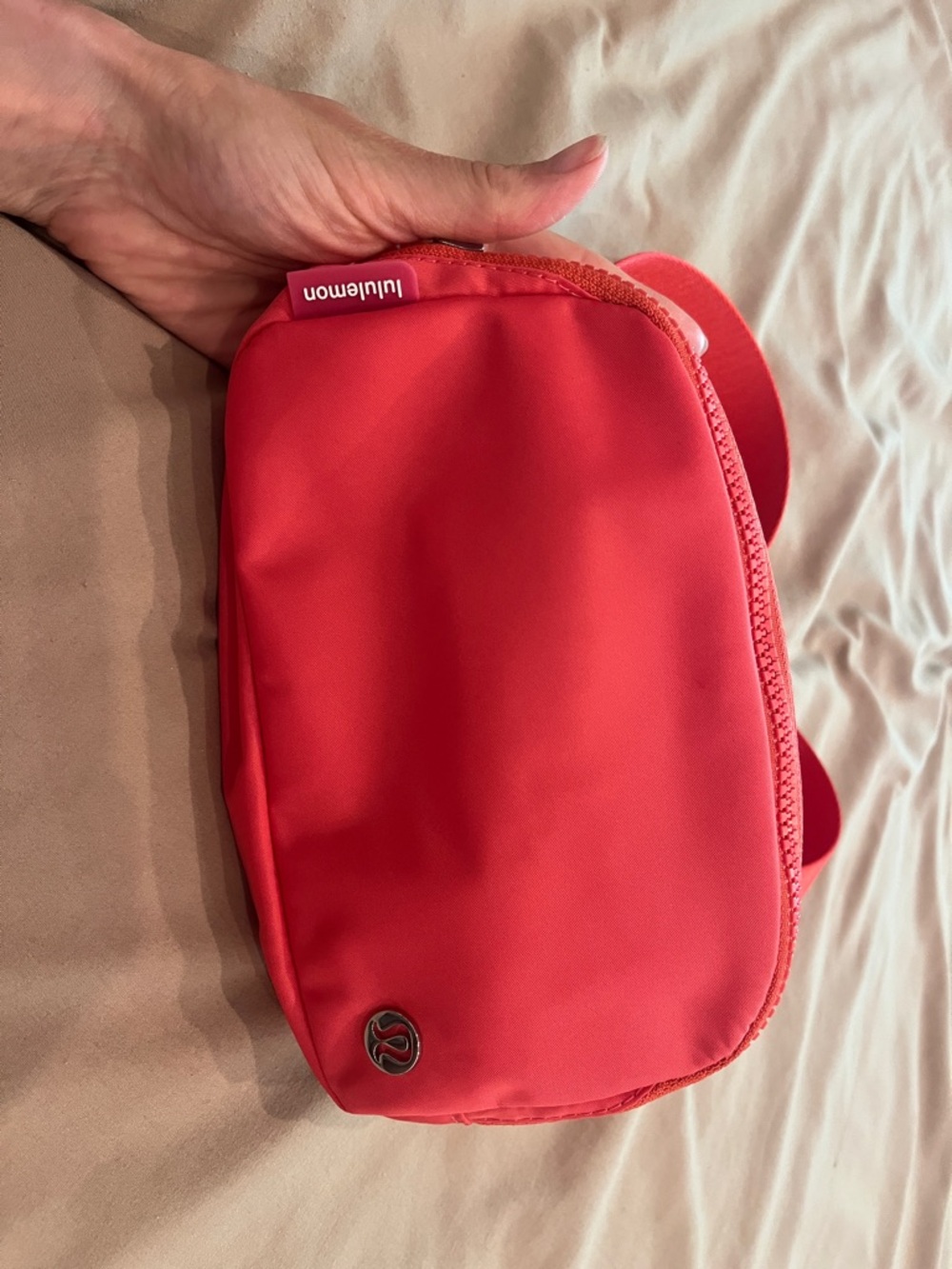 Lululemon pale raspberry everywhere belt bag